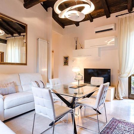 Begatto Apartment, Nel Cuore Del Centro Storico Bologna Kültér fotó