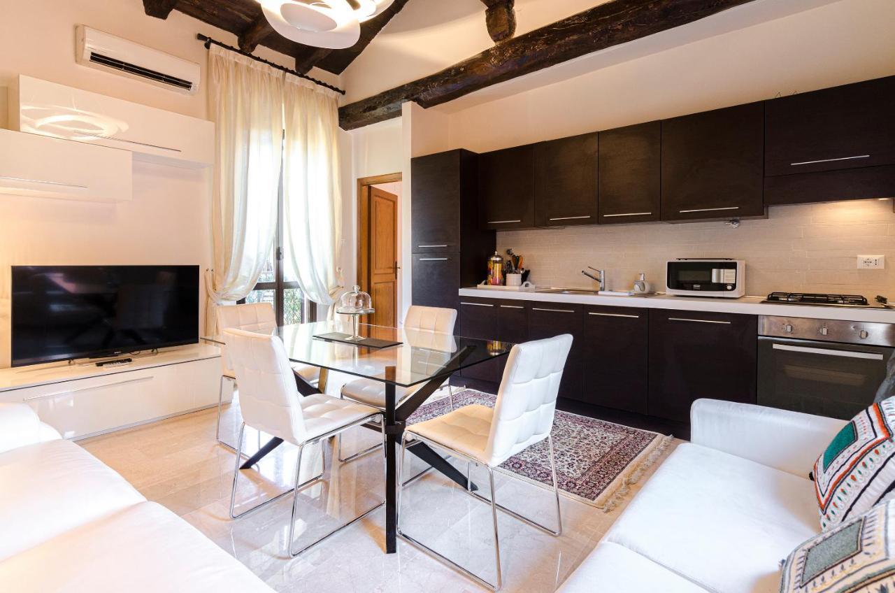 Begatto Apartment, Nel Cuore Del Centro Storico Bologna Kültér fotó